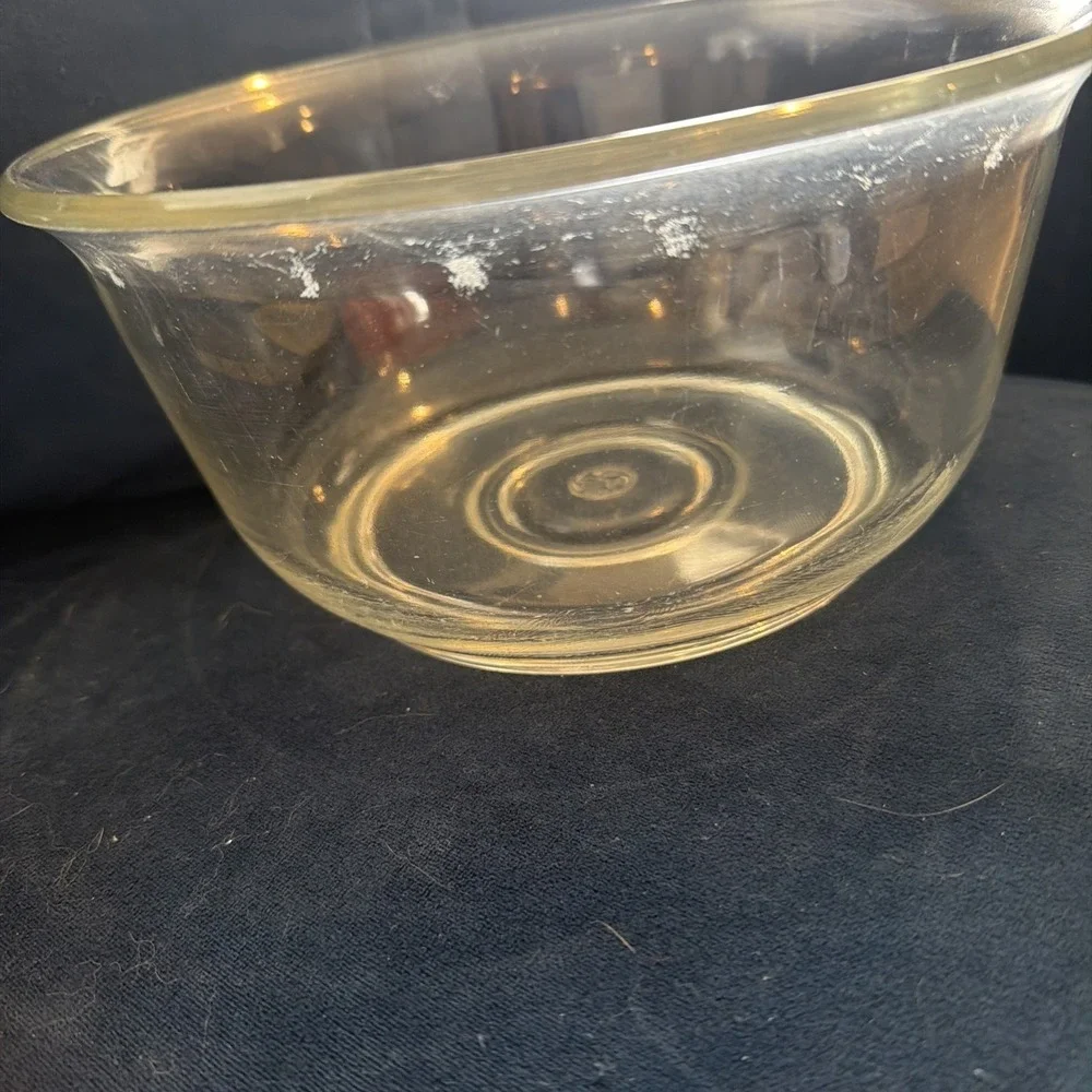 Pyrex item has